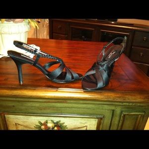 NINA VELINA BLACK LUSTER SATIN SLINGBACK SANDALS